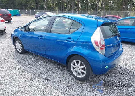 2013 Toyota Prius C Four из США, поврежденный, VIN JTDKDTB38D1058363
